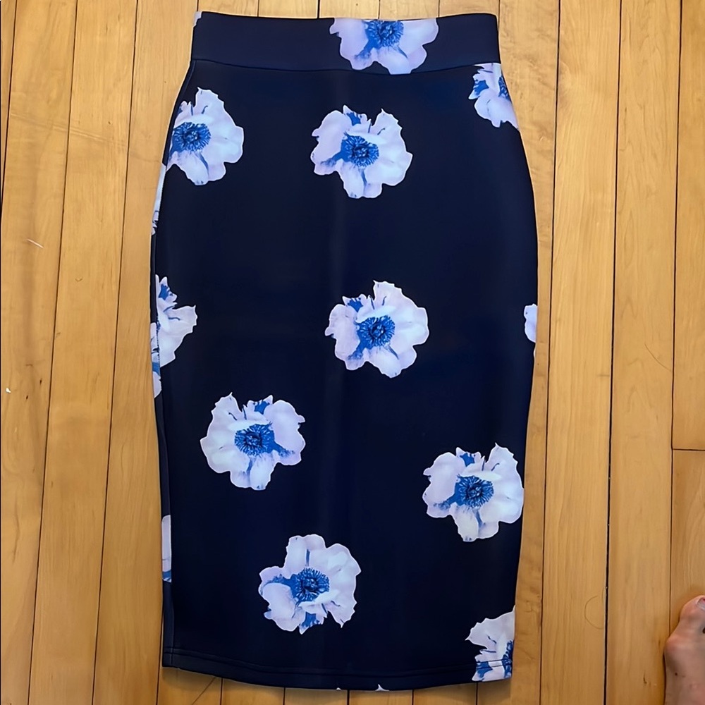 re:named Black and White Floral Pencil Skirt